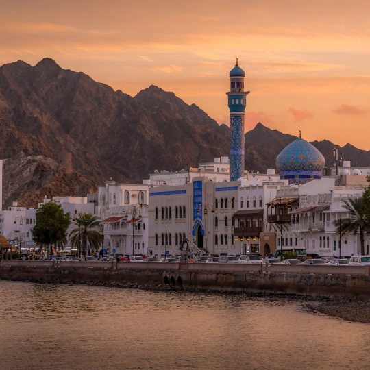 https://www.confeas.org/wp-content/uploads/2026/07/shutterstock_2481603187-540x540.jpg